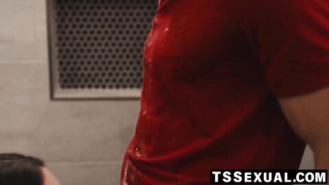 TSSexual.com - Long dicked Johnny B and Ivory Mayhem's hands on session