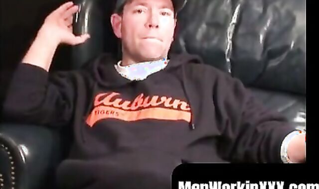 MenWorkinXXX.com - Mature stud jerks off until his load bursts out forcefully