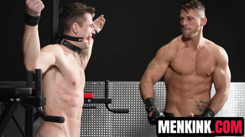 Roman Todds cock whips gym buddy Quin Quire for todays exercise