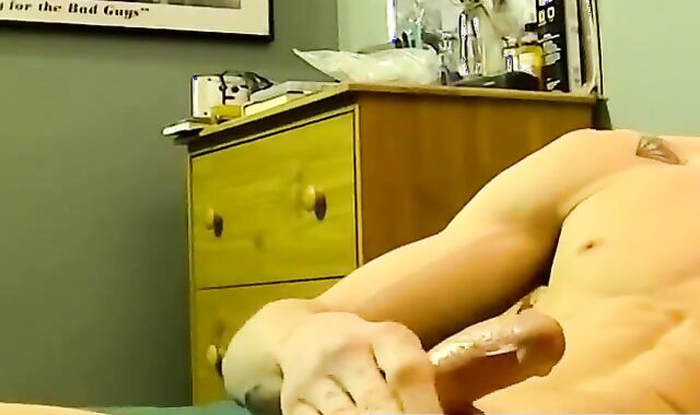 JoeSchmoeXXX.com - Inked thug receives oral service from a fat cock lover