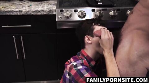 FamilyPornSite.com - I inject massive cock in Dakota Lovells mouth
