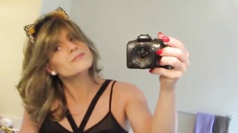 Crossdresser Samantha Cums After a Steamy Massage