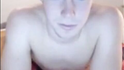 Twink's Delicious Butt on Webcam