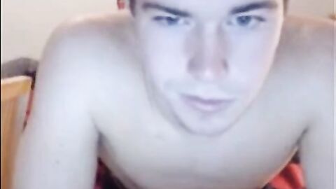 Twink's Delicious Butt on Webcam