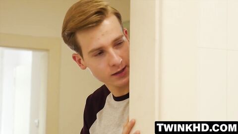 Teen boys trade raw drill sessions in steamy bathroom stall