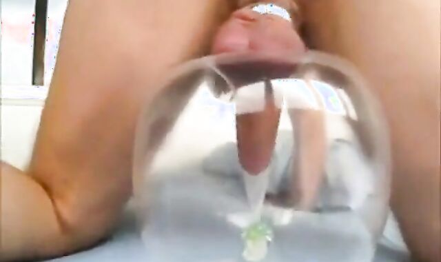 Amateur Man Has Sex With a Condom-Balloon
