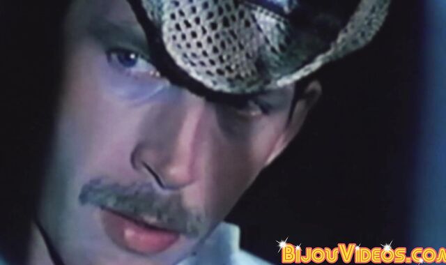 Muscled retro hottie Rory gets his throat choked and fucked by Richard West