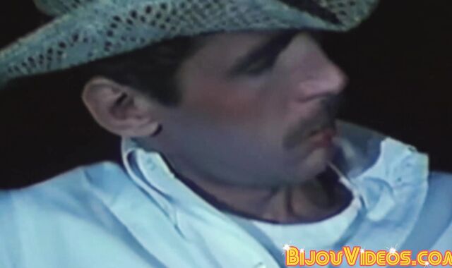 Muscled retro hottie Rory gets his throat choked and fucked by Richard West
