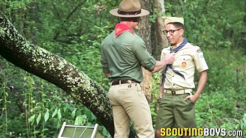 Hunk Ace Banner takes Milo Miles on naughty outdoor adventure