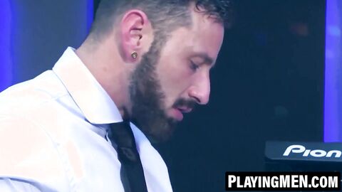 PlayingMen.com - Robbie Rojo lets Antonio Miracle rim and fuck his big ass