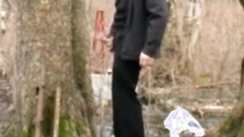 Lonely Daddy Strokes it Outside