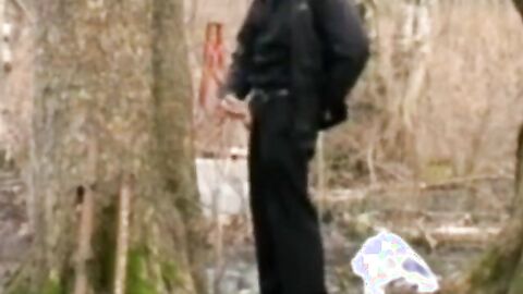Lonely Daddy Strokes it Outside