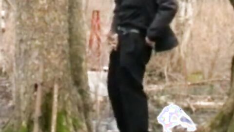 Lonely Daddy Strokes it Outside