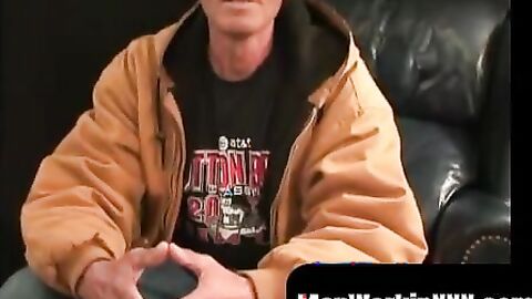 MenWorkinXXX.com - Mature homo strips down and jerks off before coming hard