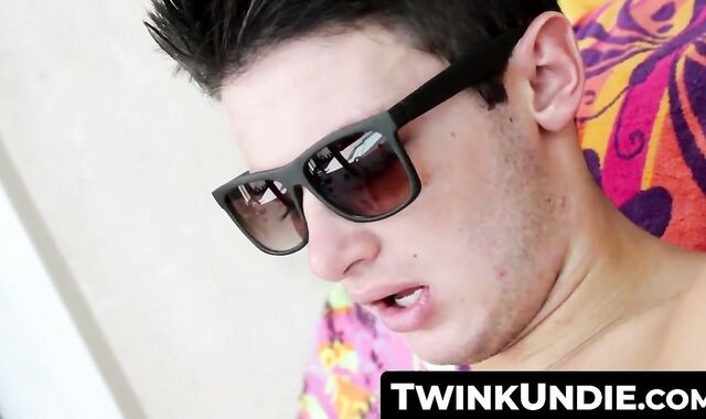 TwinkUndie.com - Damon Archer's intense masturbation and creamy explosion in his undi