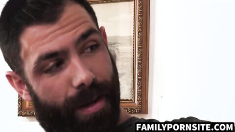 FamilyPornSite.com - Ryan Evans spends day sucking hotdogs from hunks