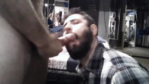 Big-Cock Bear Amateur Gets a Face Full of Cum