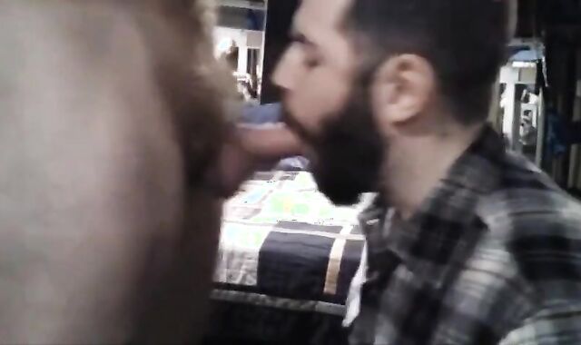 Big-Cock Bear Amateur Gets a Face Full of Cum