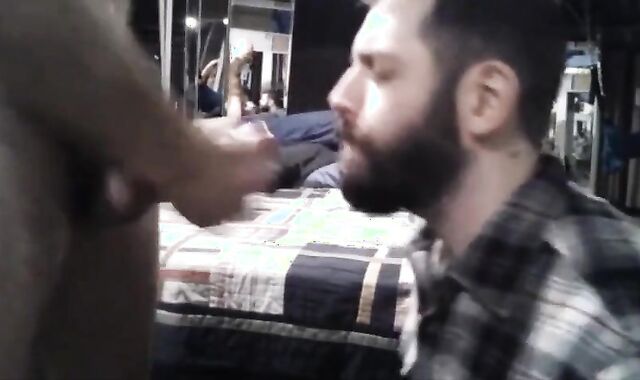 Big-Cock Bear Amateur Gets a Face Full of Cum
