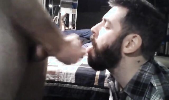 Big-Cock Bear Amateur Gets a Face Full of Cum