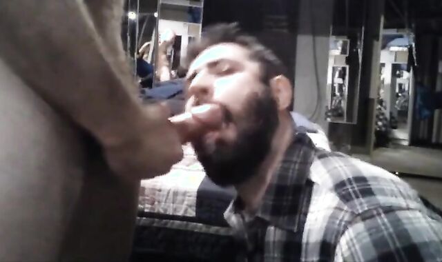 Big-Cock Bear Amateur Gets a Face Full of Cum
