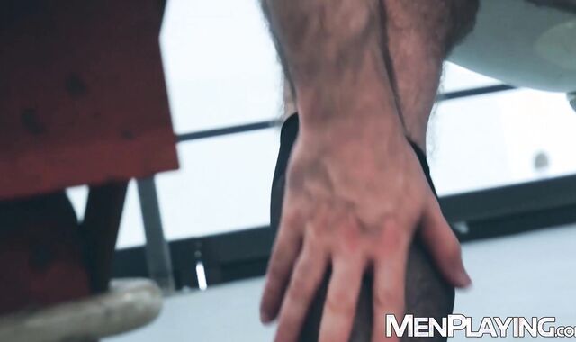 Cheeky Kike Gil kneels and blows muscular Leo Rossos big dick