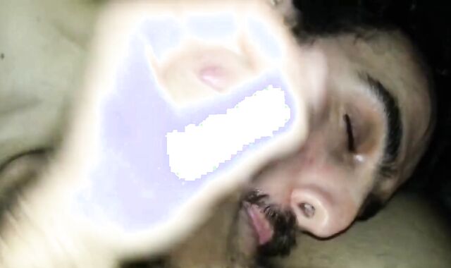 Chupando as bolas e o pau do hetero amigo - amador, blowjob, latin