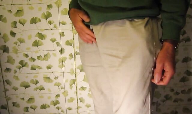 Grandpa David from London: Striptease & Masturbation