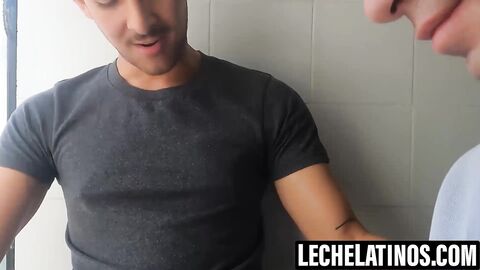 LecheLatinos.com - Stripping for Enrique Mudu's deep drilling