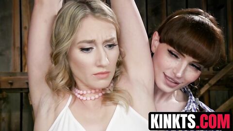 Blonde Riley Reyes serves sloppy blowjob with slim Natalie Mars