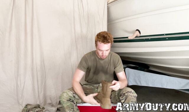 Ginger soldier Dacotah Red smells his shoes and jerks off
