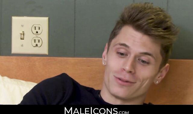 MaleIcons.com - Lusty twink's seduction and intense anal play with guy's big cock