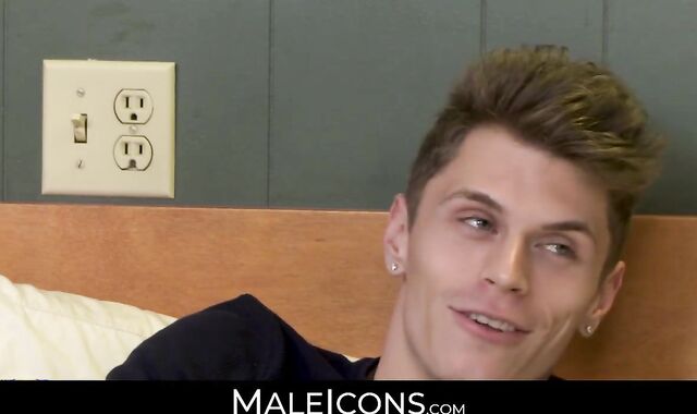MaleIcons.com - Lusty twink's seduction and intense anal play with guy's big cock