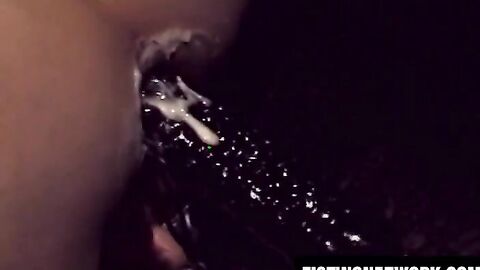 Muscled stud fists himself while jerking to cum