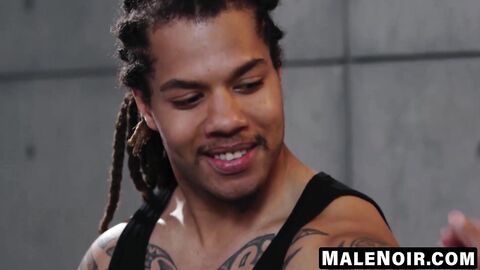MaleNoir.com - Floyd Johnson wastes no time satisfying my bouncy butt