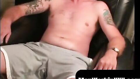 MenWorkinXXX.com - Tattooed mature guy jerks off his hard meat and unleashes loads of