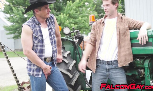Muscled Rocky Vallarta goes balls deep into Benjamin Blues tight hole