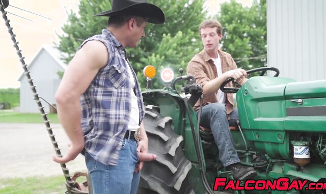 Muscled Rocky Vallarta goes balls deep into Benjamin Blues tight hole