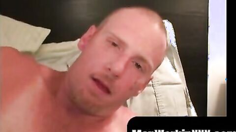 MenWorkinXXX.com - Tattooed guy flaunts his buff body before tugging his meat intense