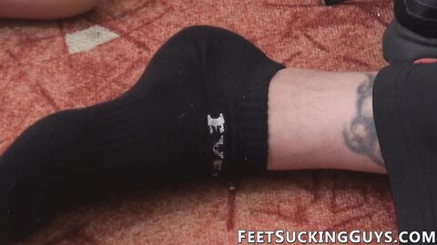 Barefoot stallion Cal gets horny and jerks off his big cock