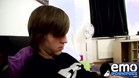 Pretty emo twink massages his balls and jerks off solo