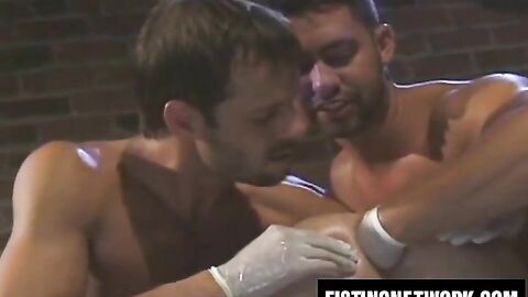 Lubed homo gets gapped in threesome action