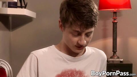 Bigdick bottom's tight butt hole slammed by enticing twink
