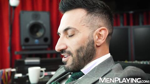 Johnny Viper lures and drills his muscular intern Jony Star