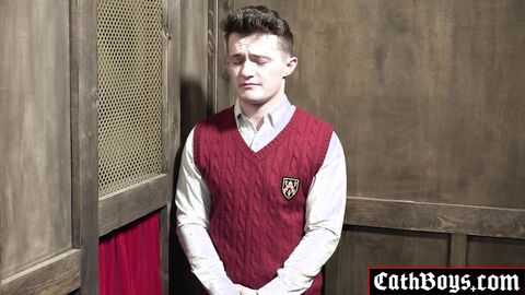 OMG! See what happens in confession booth!