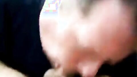 Sucking and Swallowing Amateur Man's Cock