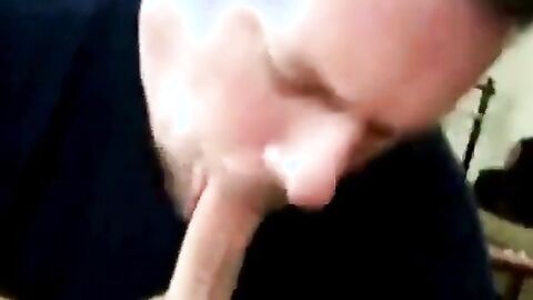 Sucking and Swallowing Amateur Man's Cock