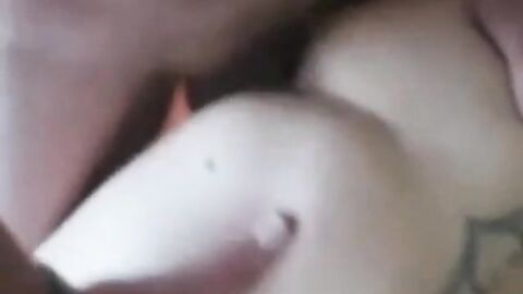 Mon plan à trois gay amateur avec bareback