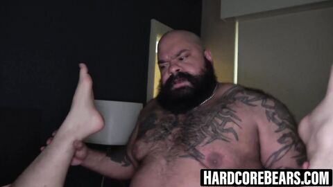 HardcoreBears.com - Texas Hound Fret Rosewood's small talk leads to hot breeding