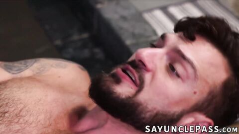 Lance Woods forgets his swollen thigh as Aiden Tyler sucks his dick